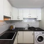 Wake Up By The Sea In Your Cozy Corner Apartament *