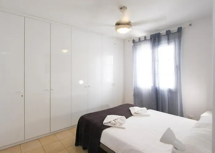 Wake Up By The Sea In Your Cozy Corner דירה