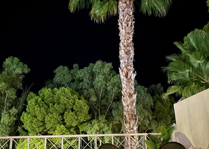 Wake Up By The Sea In Your Cozy Corner דירה